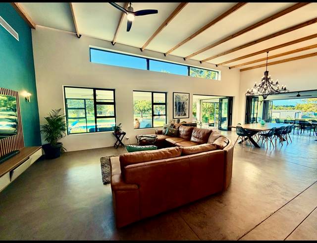 10,080M² SMALLHOLDING FOR SALE IN MORNING STAR